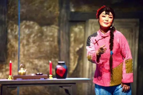 柞水渔鼓山歌剧《红色谷子沟》首演告捷