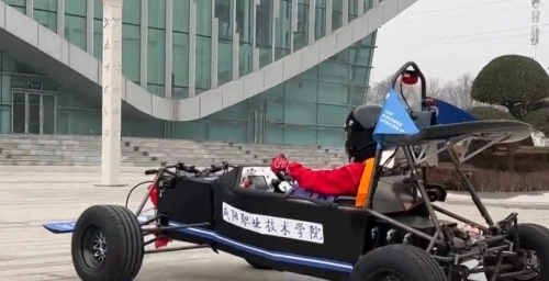 车重仅152公斤，咸阳师生造新能源赛车获全国大奖！