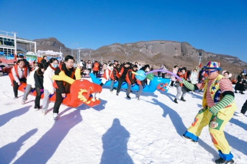 西安至铜川冰雪旅游季直通车全面开通，6点位同步发车