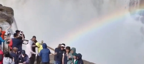 又现绝美同框！暮春壶口清瀑飞流映彩虹