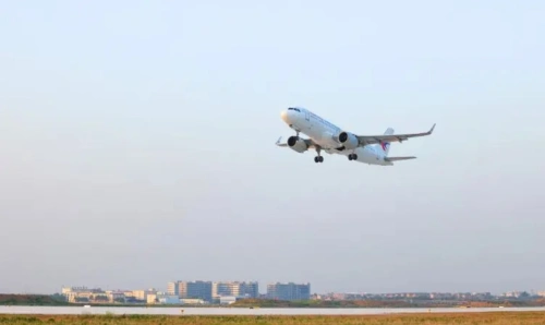 西安咸阳国际机场360条航线连接国内外230多个城市